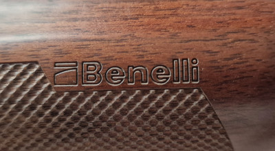 Photo 20260724_152243.jpg Fusil Semi-automatique BENELLI M2 Cal.12/76 + Malette
