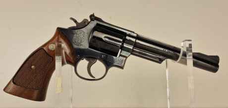 Photo 20260814_101135.jpg Revolver SMITH ET WESSON 53 cal.22magnumJet + malette