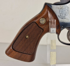 Photo 20260814_101141.jpg Revolver SMITH ET WESSON 53 cal.22magnumJet + malette