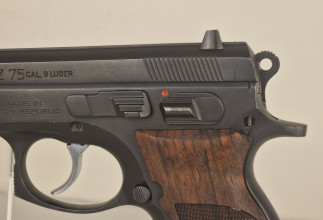 Photo 20260818_112130.jpg Pistolet semi-automatique CZ 75 Cal.9x19 + conversion 22lr KADET