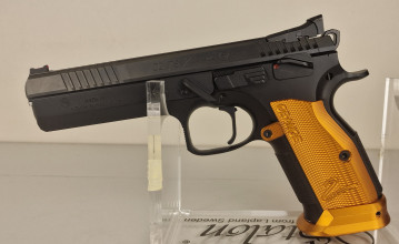 Photo 20260818_123005.jpg Pistolet semi-auto CZ Shadow II Cal9x19 + malette + Chargeur