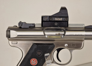 Photo 20260819_115940.jpg Pistolet RUGER MKII cal 22lr + viseur + silencieux