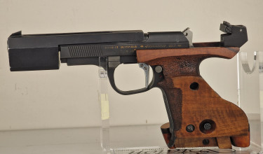 Photo 20260819_163422.jpg Pistolet UNIQUE DES69 Cal.22lr