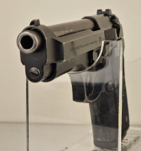 Photo 20260820_103002.jpg Pistolet BERETTA 92FS Cal.9x19 + malette